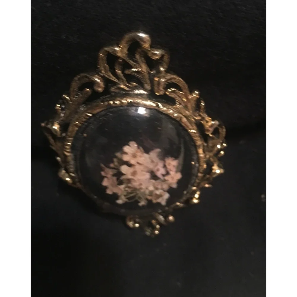 Vintage Brooch Pin Pink Flowers Under Glass Cabochon Gold Tone